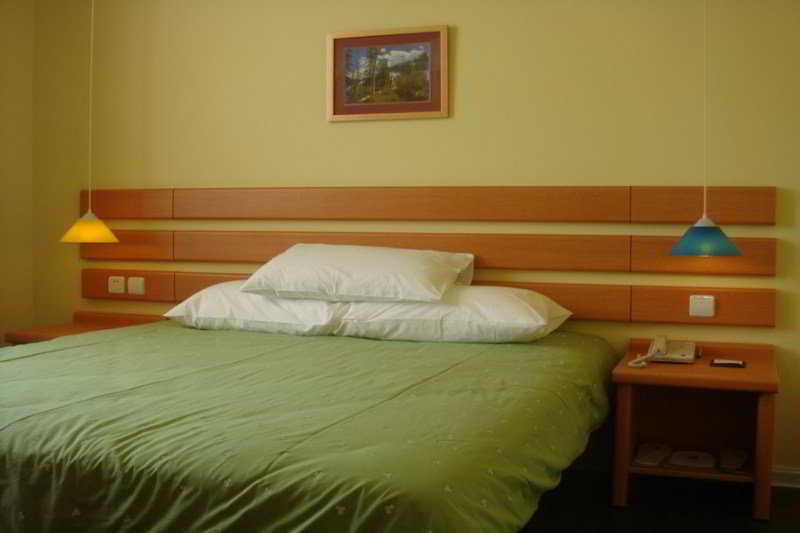 Home Inn Tianjin Weijin Road Tianjin University Exterior photo